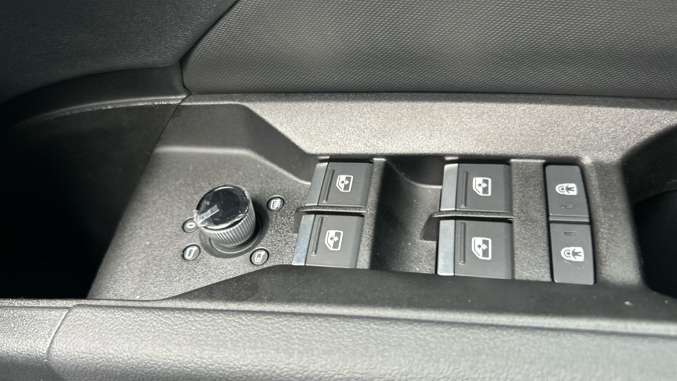 Used Audi Q4 e-tron 2025 for sale - 76415196: Photo 28