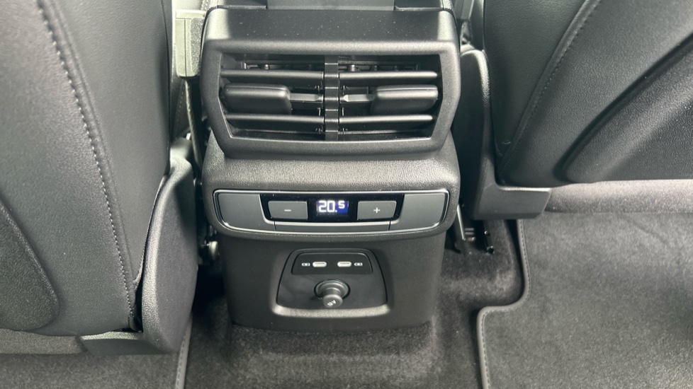 Used Audi Q4 e-tron 2025 for sale - 76415196: Photo 43