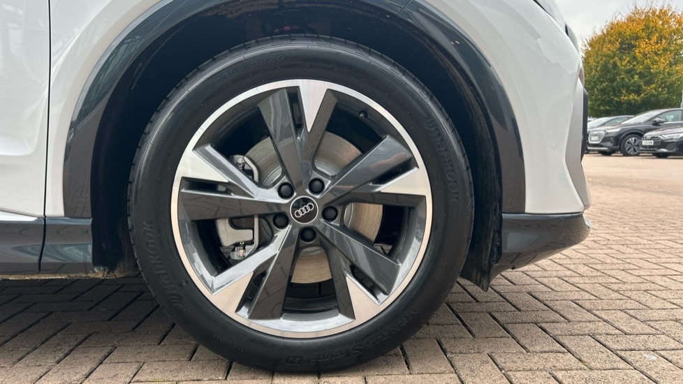 Used Audi Q4 e-tron 2025 for sale - 76415196: Photo 5