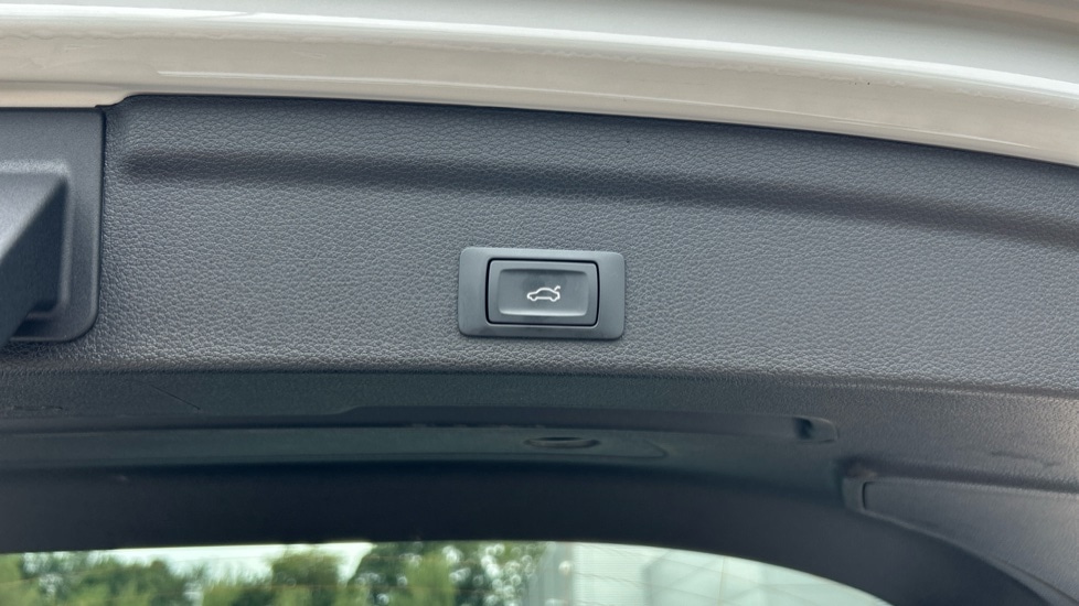 Used Audi Q3 2024 for sale - 76528941: Photo 42