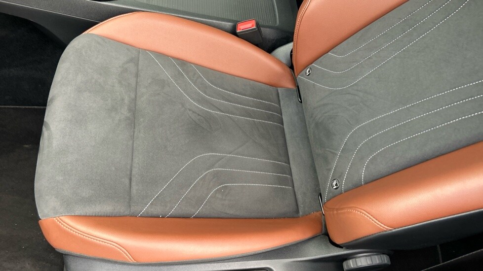 Used Volkswagen ID.4 2022 for sale - 76452164: Photo 32