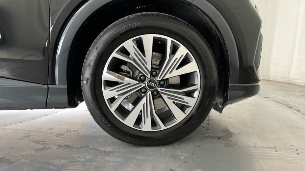 Used Audi Q4 e-tron 2024 for sale - 76145952: Photo 5