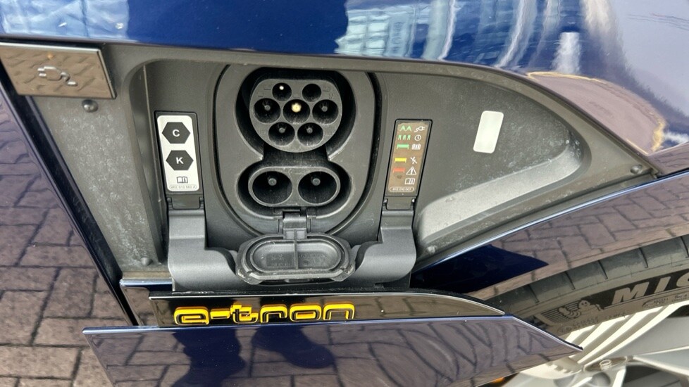 Used Audi e-tron 2021 for sale - 76745372: Photo 22