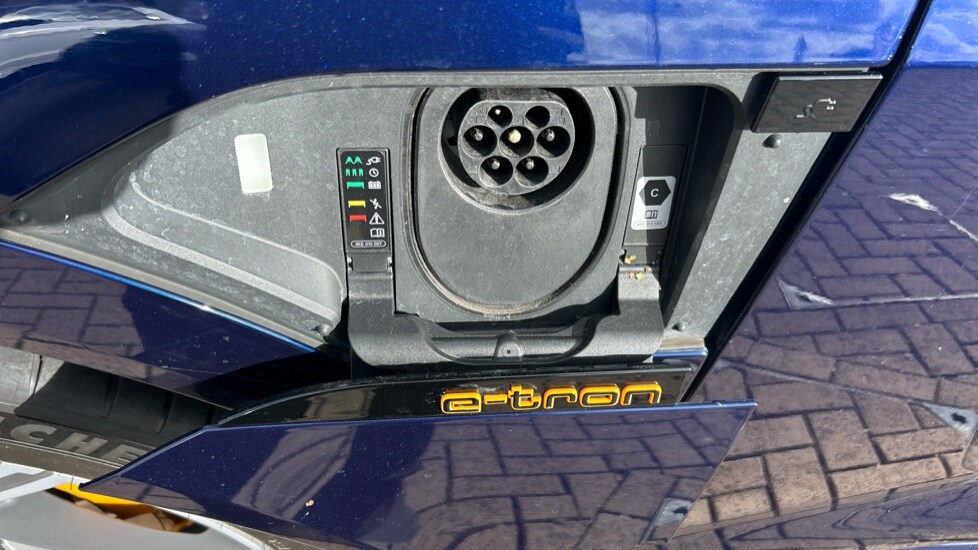 Used Audi e-tron 2021 for sale - 76745372: Photo 42