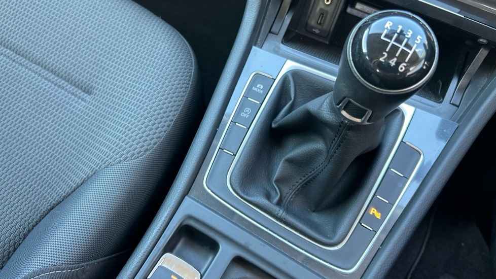 Used Volkswagen Golf 2018 for sale - 76447303: Photo 28