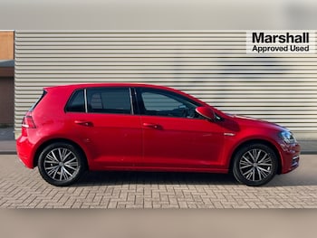 Used Volkswagen Golf 2018 for sale - 76447303: Photo