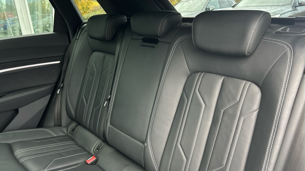 Used Audi Q8 2023 for sale - 76766056: Photo 15