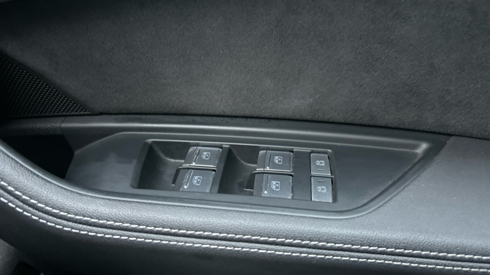 Used Audi Q8 2023 for sale - 76766056: Photo 28