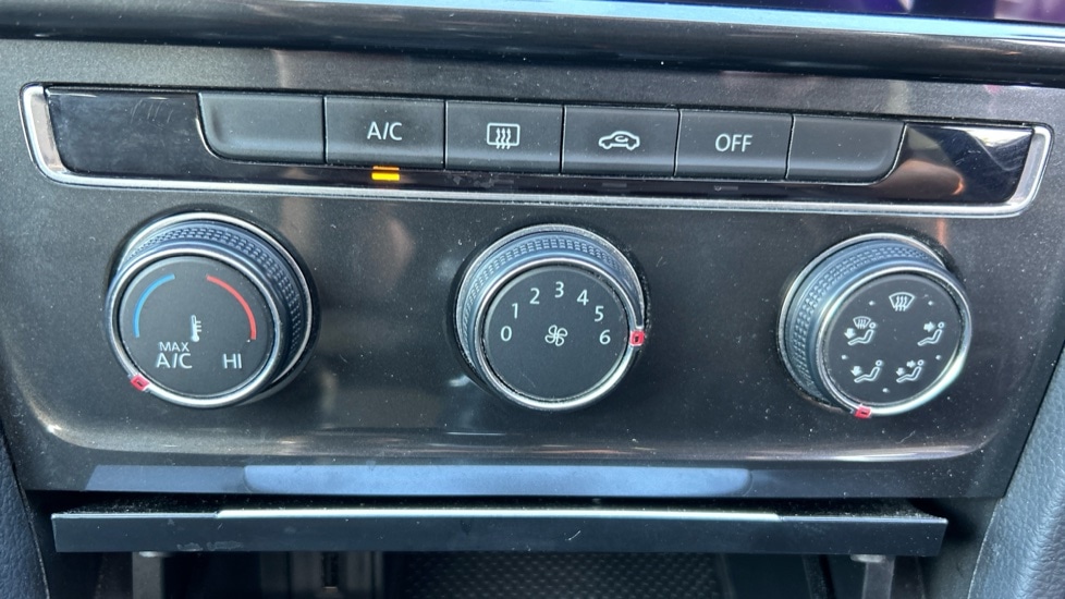 Used Volkswagen Golf 2018 for sale - 76826628: Photo 33