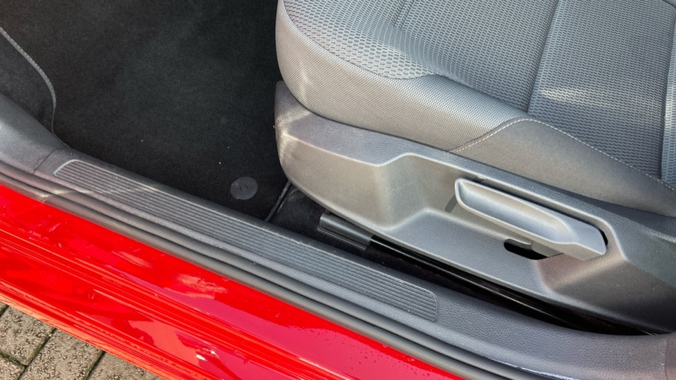 Used Volkswagen Golf 2018 for sale - 76826628: Photo 35