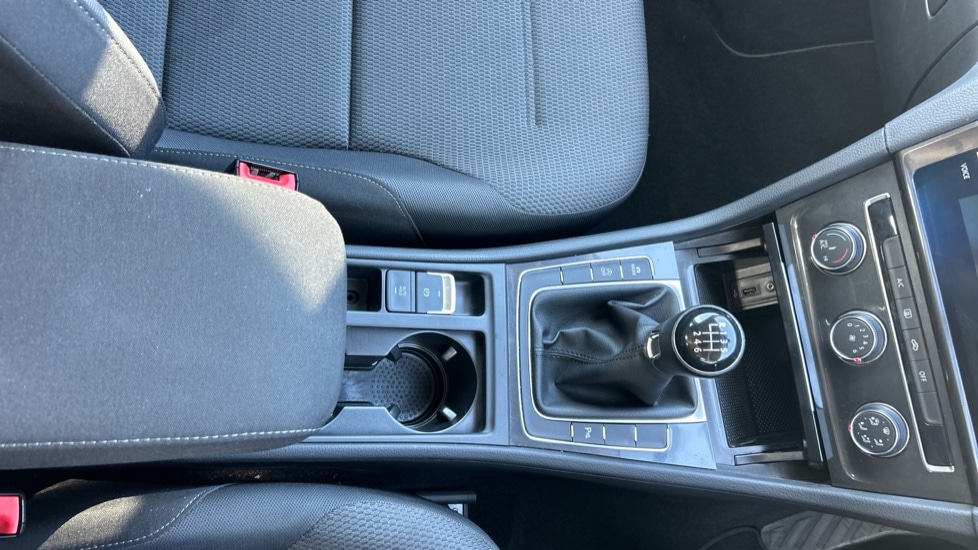 Used Volkswagen Golf 2018 for sale - 76826628: Photo 39