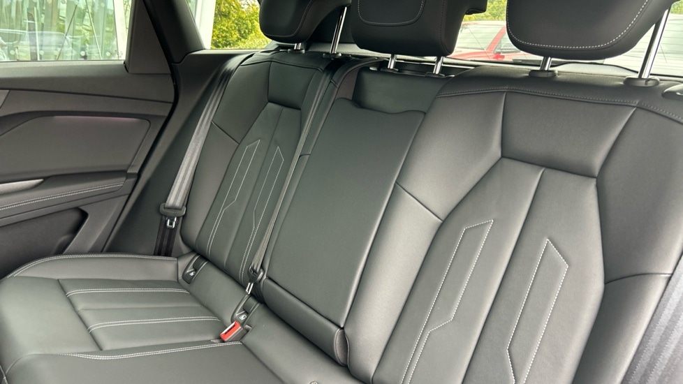 Used Audi Q4 e-tron 2025 for sale - 76415270: Photo 15