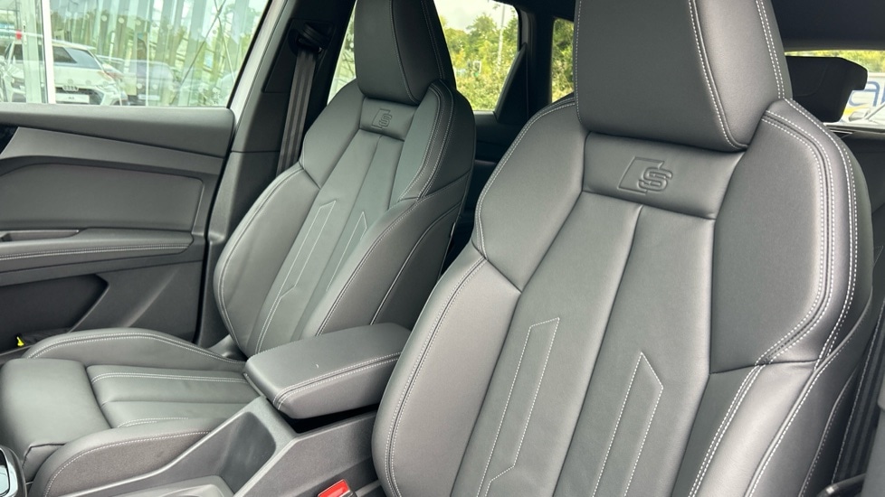Used Audi Q4 e-tron 2025 for sale - 76415270: Photo 17