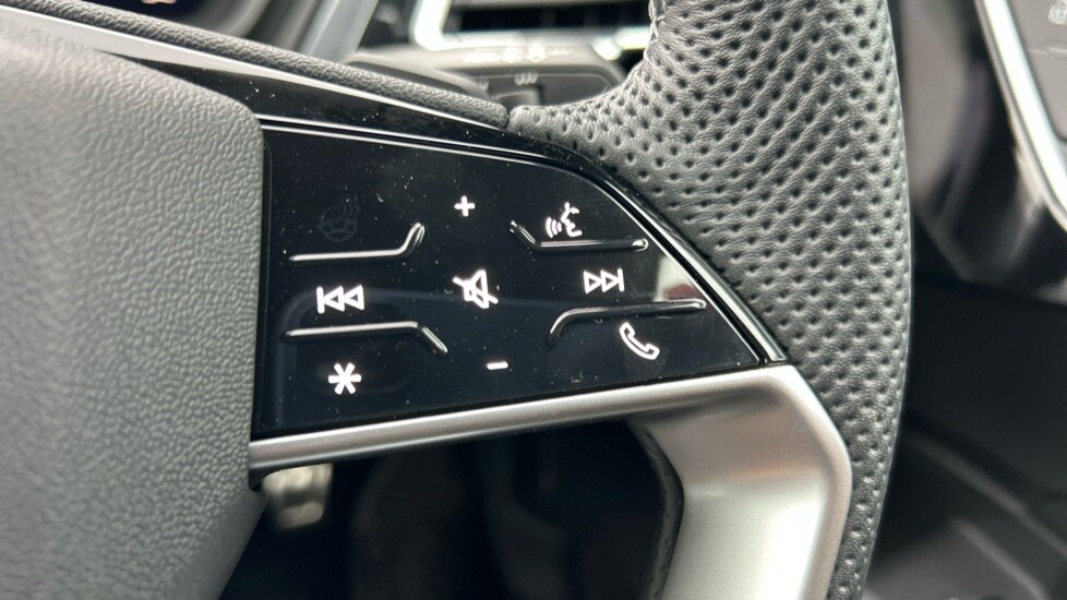 Used Audi Q4 e-tron 2025 for sale - 76415270: Photo 24