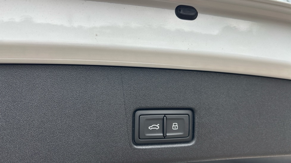 Used Audi Q4 e-tron 2025 for sale - 76415270: Photo 41