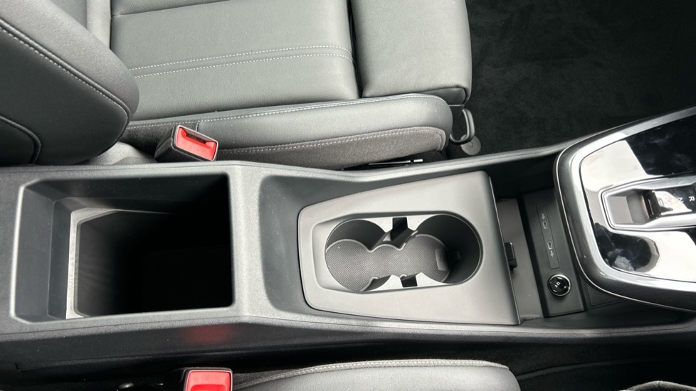 Used Audi Q4 e-tron 2025 for sale - 76415270: Photo 49