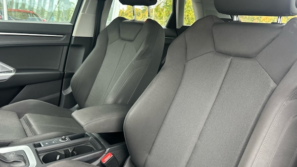 Used Audi Q3 2019 for sale - 76112007: Photo 17