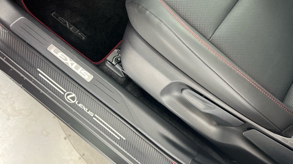 Used Lexus LBX 2025 for sale - 76393564: Photo 35