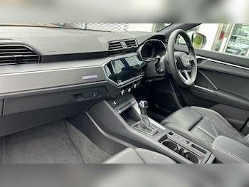 Used Audi Q3 2024 for sale - 76977704: Photo