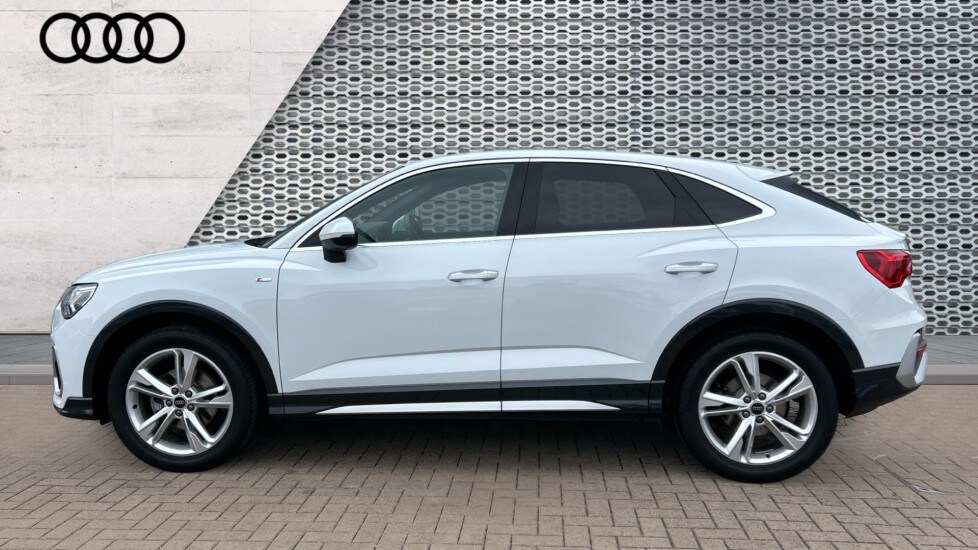 Used Audi Q3 2024 for sale - 76977704: Photo 9