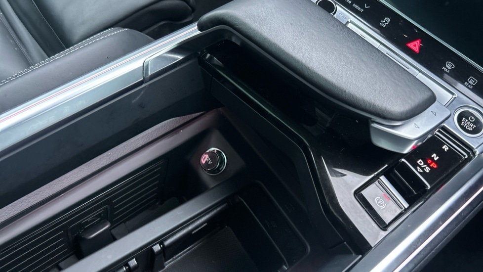 Used Audi Q8 2023 for sale - 76841908: Photo 19