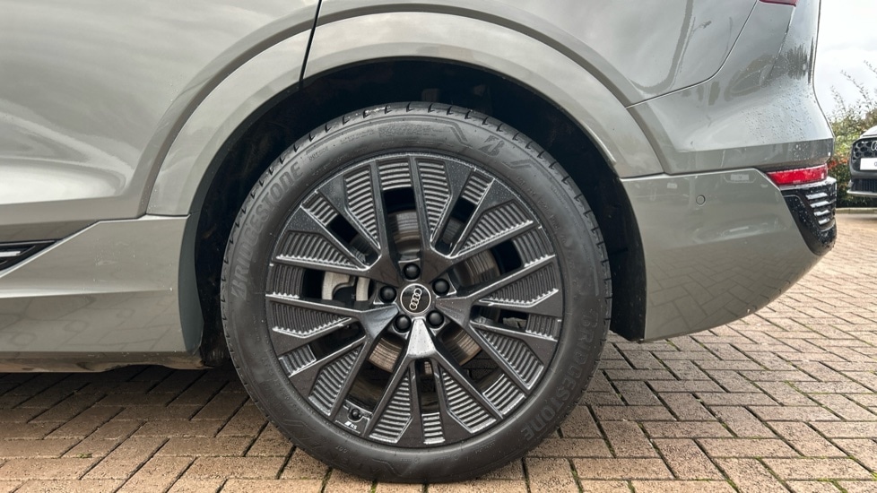 Used Audi Q8 2023 for sale - 76841908: Photo 21