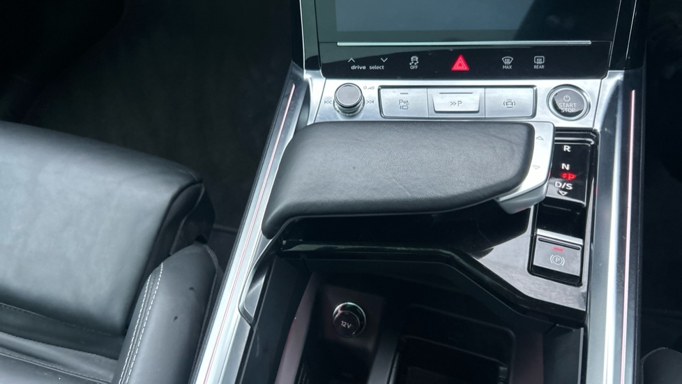 Used Audi Q8 2023 for sale - 76841908: Photo 26