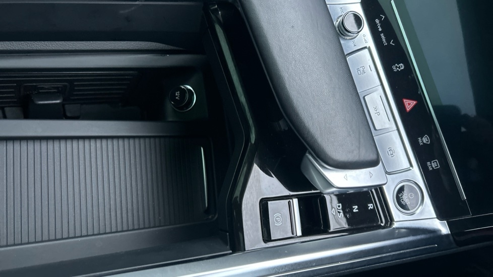 Used Audi Q8 2023 for sale - 76841908: Photo 27