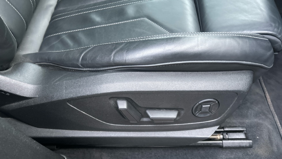 Used Audi Q8 2023 for sale - 76841908: Photo 48