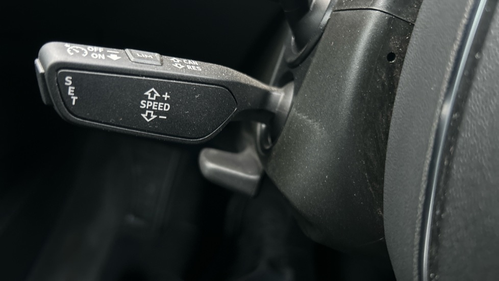 Used Audi Q8 2023 for sale - 76841908: Photo 53