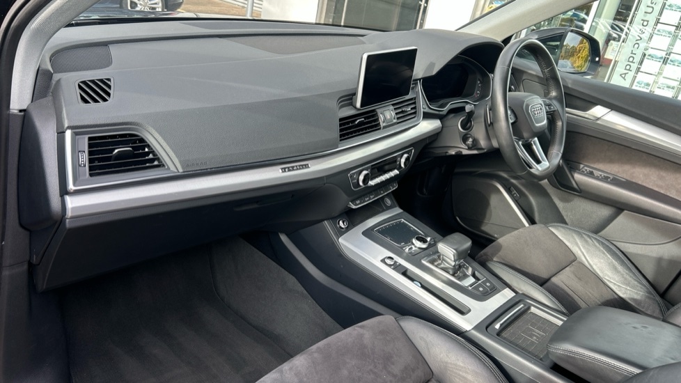 Used Audi Q5 2018 for sale - 76452298: Photo 2