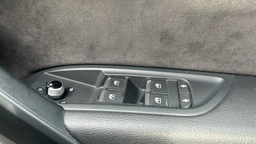 Used Audi Q5 2018 for sale - 76452298: Photo 28