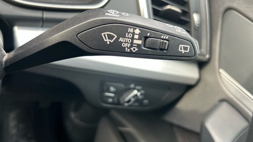 Used Audi Q5 2018 for sale - 76452298: Photo 30