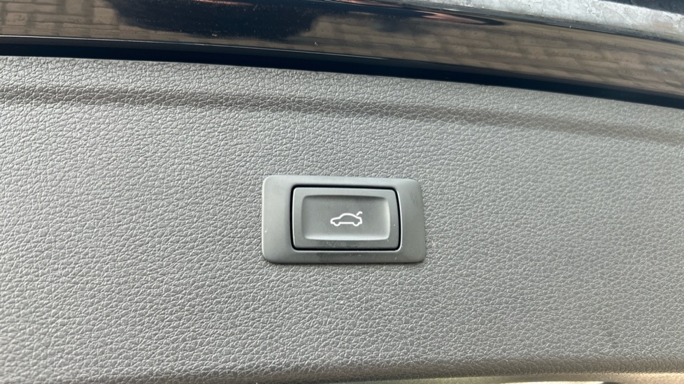 Used Audi Q5 2018 for sale - 76452298: Photo 42