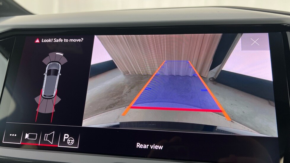 Used Audi Q4 e-tron 2022 for sale - 76217058: Photo 45