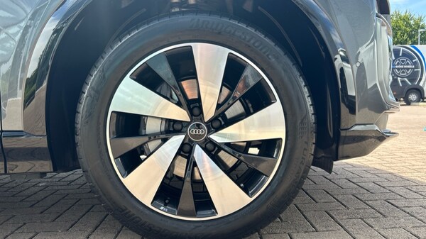 Used Audi Q6 e-tron 2025 for sale - 75526723: Photo 5