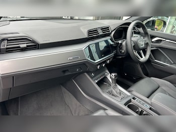 Used Audi Q3 2025 for sale - 76332148: Photo