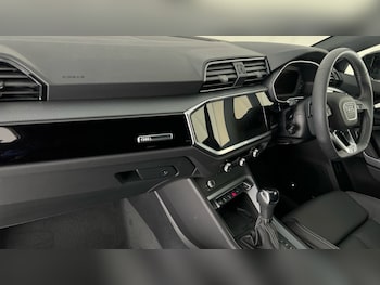 Used Audi Q3 2024 for sale - 75660330: Photo