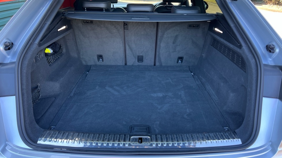 Used Audi Q8 2020 for sale - 76208900: Photo 18