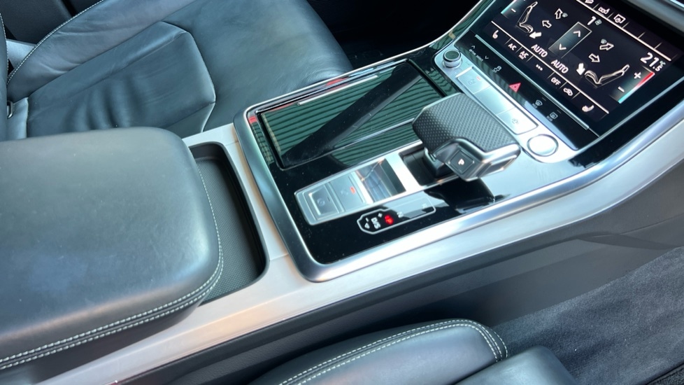 Used Audi Q8 2020 for sale - 76208900: Photo 29