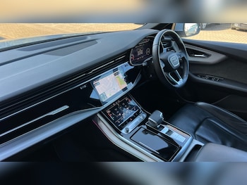 Used Audi Q8 2020 for sale - 76208900: Photo 2