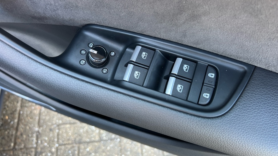 Used Audi Q8 2020 for sale - 76208900: Photo 30