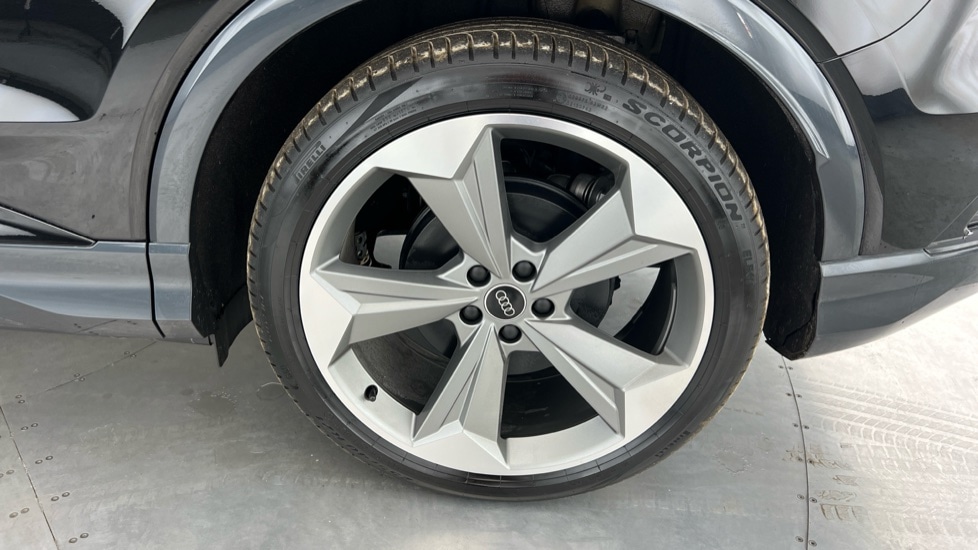 Used Audi Q4 e-tron 2025 for sale - 76415293: Photo 22