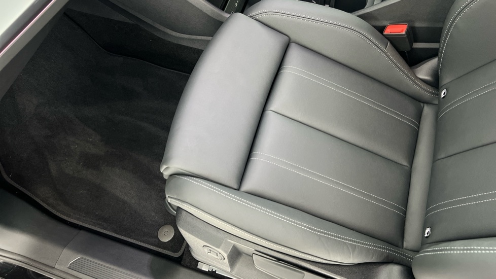 Used Audi Q4 e-tron 2025 for sale - 76415293: Photo 31