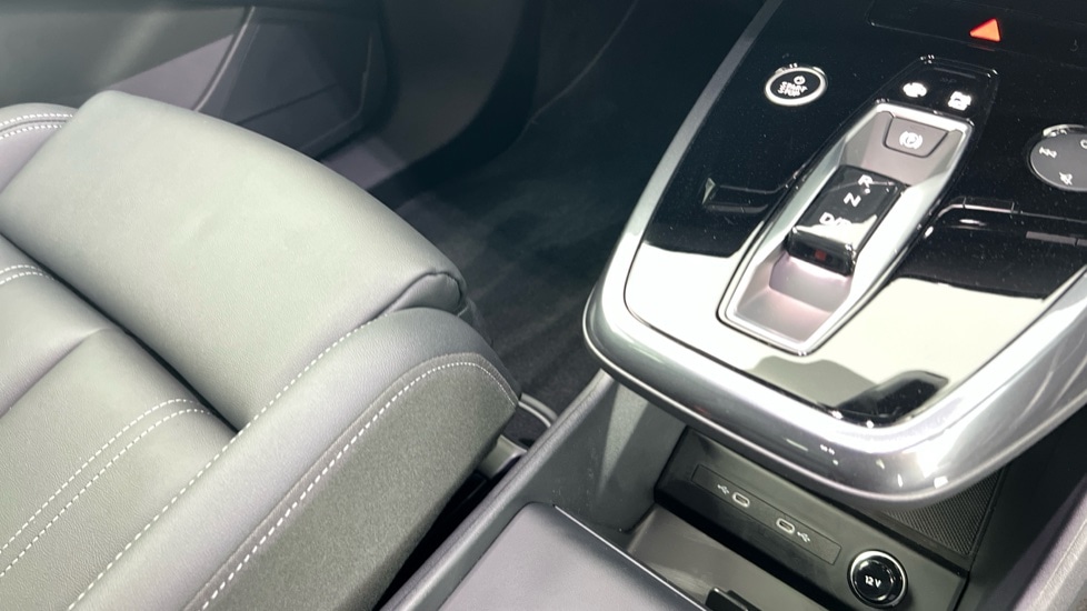 Used Audi Q4 e-tron 2025 for sale - 76415293: Photo 34