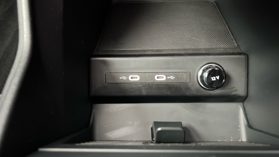 Used Audi Q4 e-tron 2025 for sale - 76415293: Photo 41