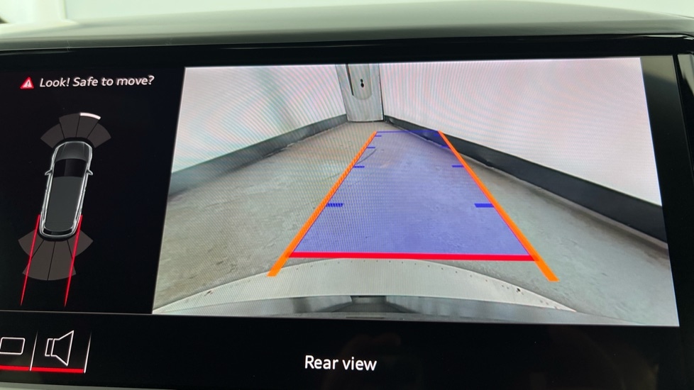 Used Audi Q4 e-tron 2025 for sale - 76415293: Photo 47