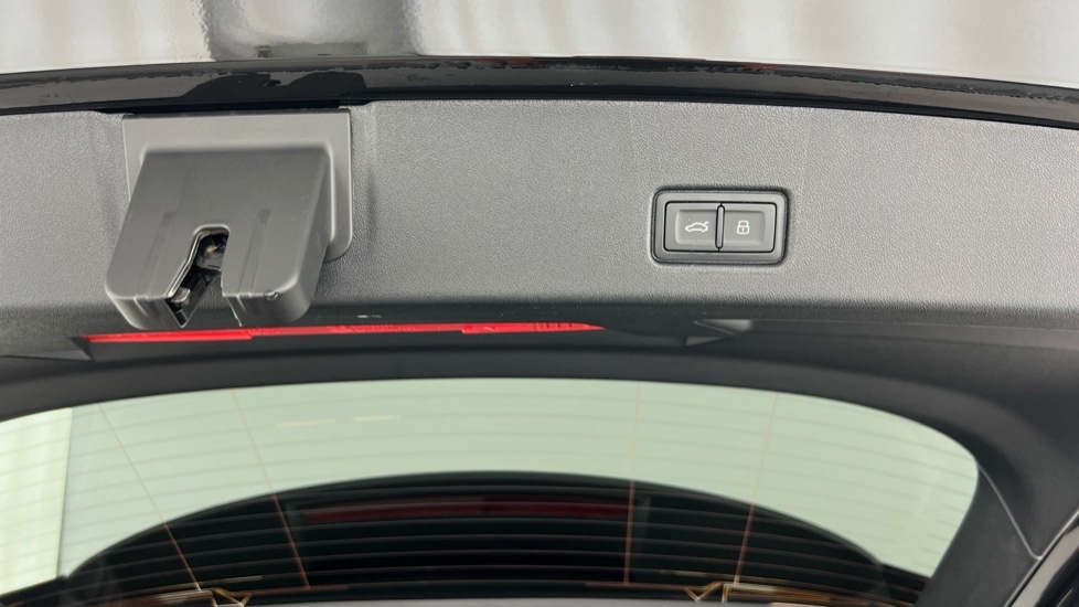 Used Audi Q4 e-tron 2025 for sale - 76415293: Photo 57