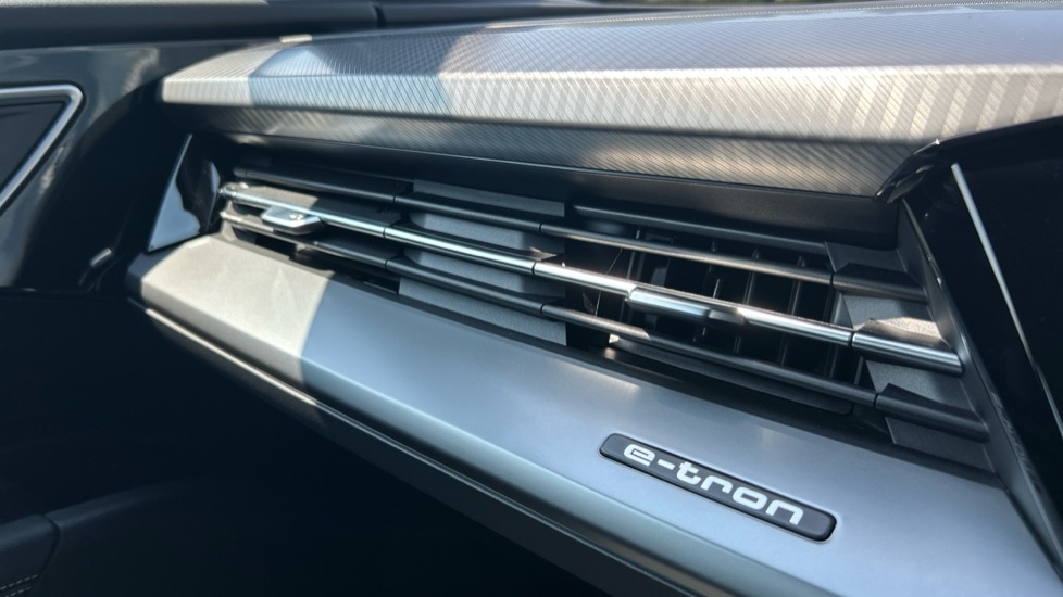 Used Audi Q4 e-tron 2025 for sale - 75967038: Photo 16