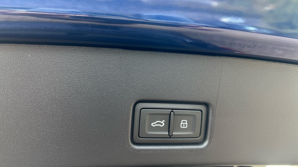 Used Audi Q4 e-tron 2025 for sale - 76415239: Photo 42